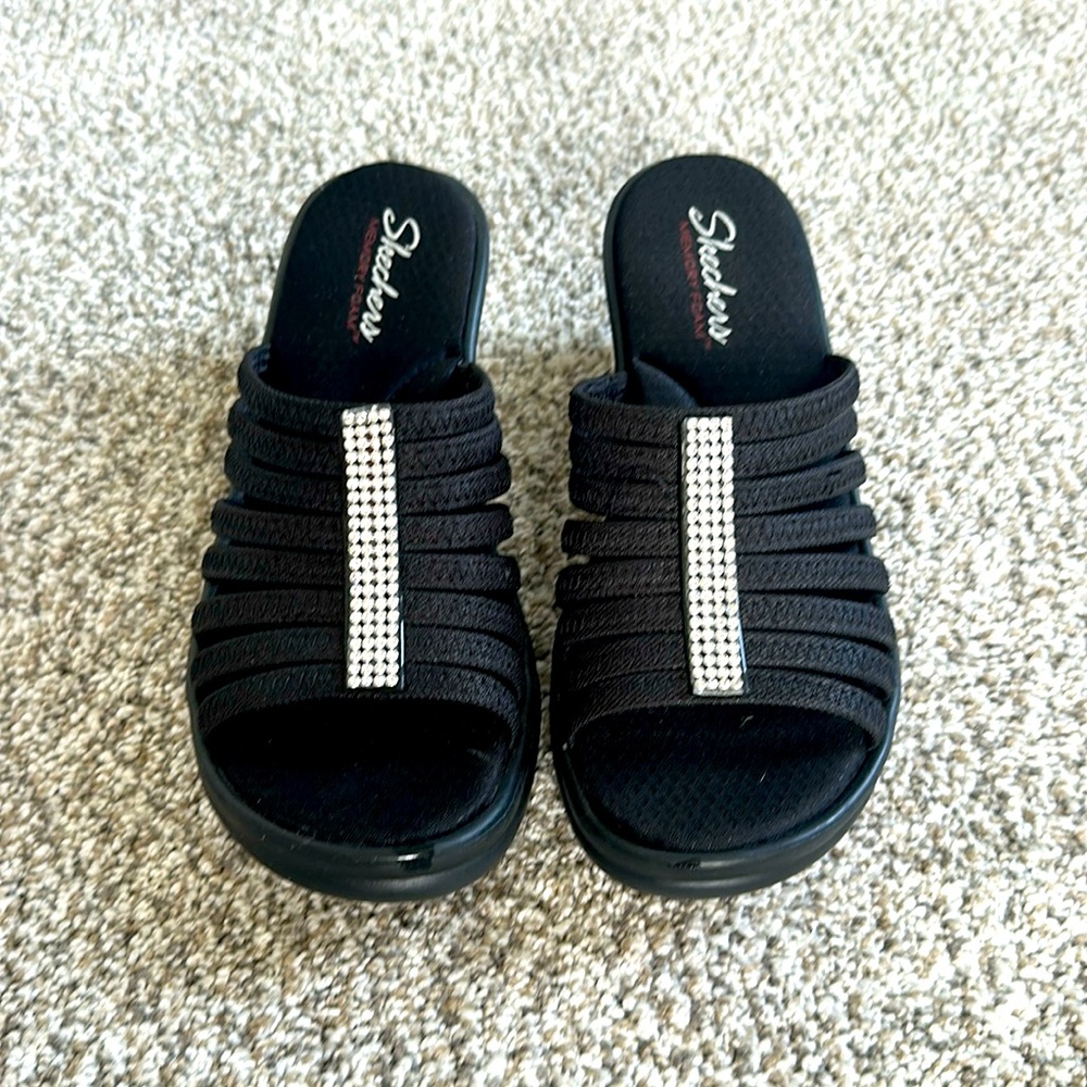 Sketchers Memory Foam sandals, NWOT